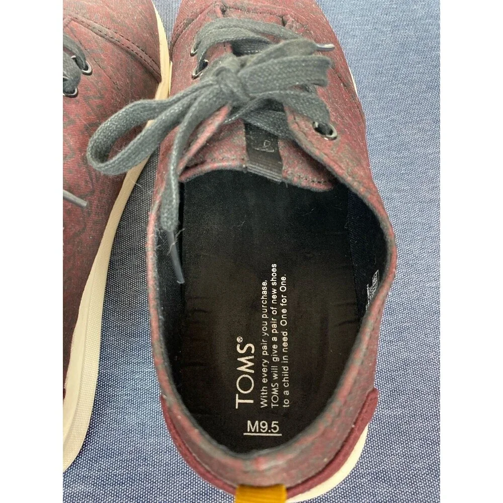 TOMS Del Rey Burgundy Geometric Print Sneakers Men's Size 9.5